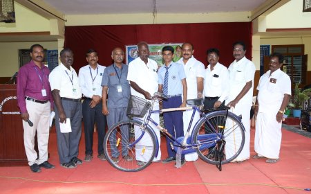 பணிக்கநாடார்குடியிருப்பு ஸ்ரீ கணேசர் மேல்நிலைப்பள்ளியில் விலையில்லா சைக்கிள் வழங்கல்