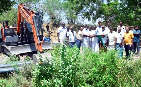 நாலுமாவடி புதுவாழ்வு சங்கம் சார்பில் துலுக்கன்குளம் கால்வாய் தூர் வாரும் பணி!