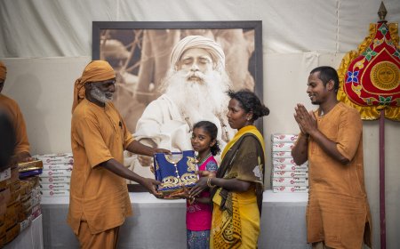 பழங்குடி மக்களுடன் இணைந்து ஈஷாவில் தீபாவளி கொண்டாட்டம்! ஆதியோகியில் நாளை நடைபெறும்
