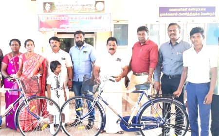 நாசரேத் மர்காஷிஸ்    பள்ளியில் தமிழக அரசின் இலவச மிதி வண்டிகள் வழங்கும் விழா!
