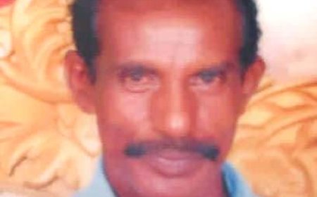 சேர்வைகாரன்மடத்தில் விவசாயி வெட்டிக் கொலை - காலி இடத்தில் கோழி மேய்ந்த விவகாரத்தில் சம்பவம்