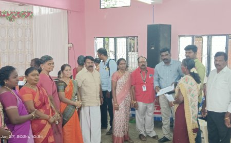 நாசரேத்தில் மக்களுடன் முதல்வர் முகாம் - ஏரல் வட்டாட்சியர் கோபாலகிருஷ்ணன் துவக்கி வைத்தார்