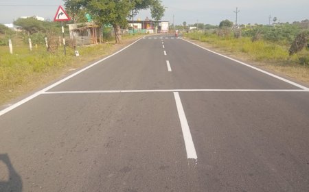 புதுக்கோட்டை - கூட்டாம்புளி இடையே ரோடு மார்க்கர் பெயிண்ட்.!  - நெடுஞ்சாலைத்துறை அதிகாரிகள் ஏற்பாடு