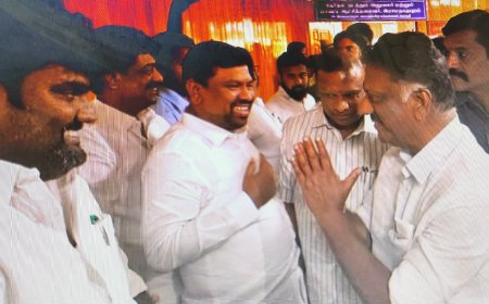 முதல் ஆளாக வந்தும் மூன்றாவது ஆளாக வேட்பு மனுதாக்கல் செய்த அதிமுக வேட்பாளர் - ராமநாதபுரத்தில் சலசலப்பு