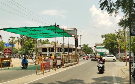 புதுச்சேரி, சென்னையை போல் தூத்துக்குடியிலும் சிக்னல் பகுதியில் பந்தல் அமைப்பு