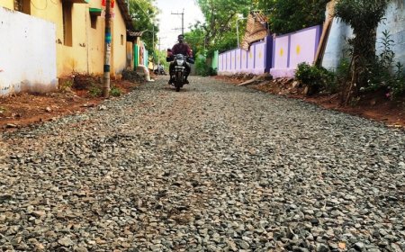 கூட்டாம்புளி சாலை உடைத்து போட்டு 6 மாதமாச்சு, இன்னும் சீரமைக்கும்பணி முடியவில்லை - பொதுமக்கள் கொதிப்பு