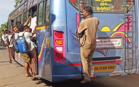 சாயர்புரம் பகுதியில் பேருந்து பற்றாக்குறை - நடத்துநர் படிக்கட்டில் பயணம் செய்யும் அளவில் அவல நிலை