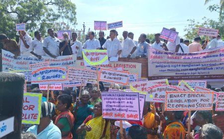 ஸ்டெர்லைட் ஆலையை மீண்டும் திறக்க வேண்டும் என தூத்துக்குடியில் ஆர்ப்பாட்டம்