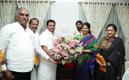 கனிமொழி எம்.பிக்கு பிறந்த நாள் வாழ்த்து தெரிவித்தார் அமைச்சர் அனிதாராதாகிருஷ்ணன்