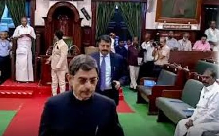 சட்டமன்றத்தைவிட்டு வெளியேறிய ஆளுநர் ரவி.! - தேசிய கீதம் அவமதிப்பு?