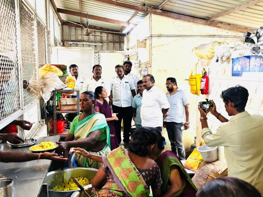 தூத்துக்குடி அரசு ஆஸ்பத்திரி அருகே உள்ள அம்மா உணவகத்தில் மாலை நேரத்திலும் உணவு கிடைக்க ஏற்பாடு.!