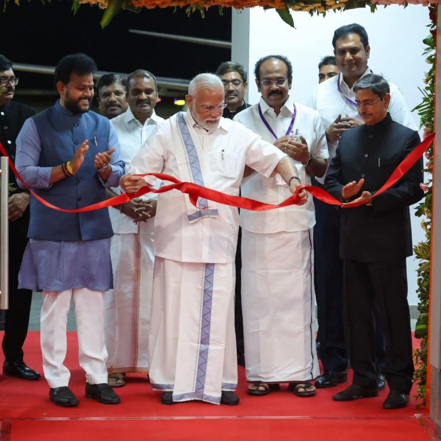 தூத்துக்குடியில் ரூ.4,800 கோடியில் மேம்பாட்டுத் திட்டங்களுக்கு பிரதமர் மோடி அடிக்கல் நாட்டினார்
