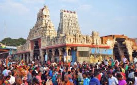 திருச்செந்தூர் முருகன் கோவிலில் பக்தர்களிடம் டூப்பிலிகெட் டிக்கெட் விற்கப்படுகிறது?