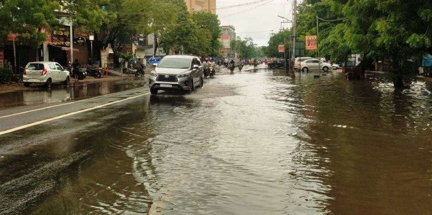 தமிழகம் உள்ளிட்ட தென் மாநிலங்களில் வடகிழக்கு பருவமழை துவங்கியது.!