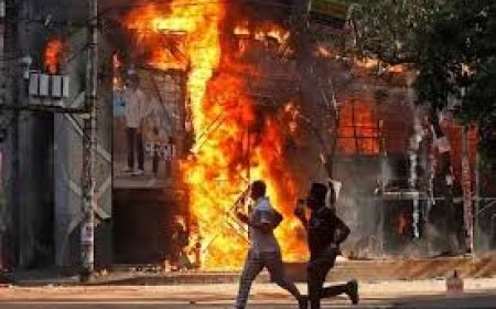 வங்கதேசத்தில் சிறுபான்மையினர் மீதான தாக்குதல்கள் : 1971 வரலாற்றுப் பின்னணியும், இந்தியா–வங்கதேச எல்லை பதற்றமும்