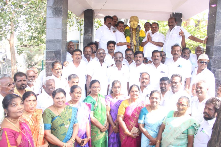 தூத்துக்குடியில் எம்.ஜி.ஆர் பிறந்த நாள் விழா – பல்வேறு அரசியல் பிரிவினர் உற்சாக கொண்டாட்டம்