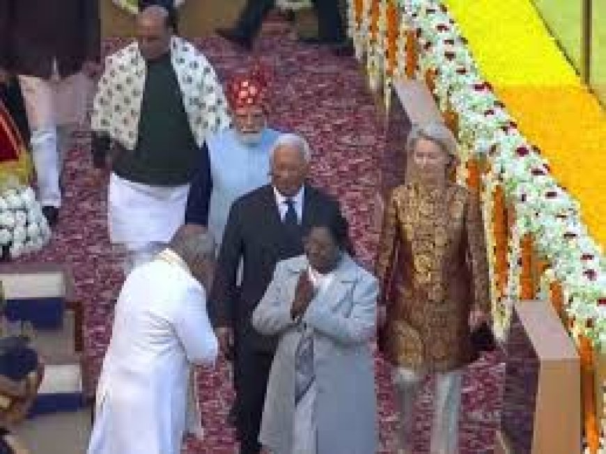 ஜனநாயகத்தின் வலிமையும் ஒருமைப்பாடும் வெளிப்பட்ட 77வது குடியரசுத் தின விழா - டெல்லியில் கோலாகலம்