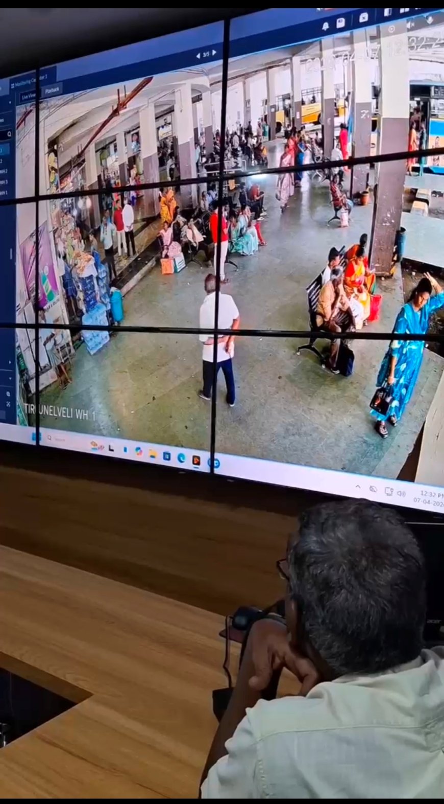 தூத்துக்குடி ஸ்மார்ட் சிட்டி பஸ்ஸ்டாண்டில் 37 புதிய சிசிடிவி கேமராக்கள் - மாவட்ட எஸ்.பி துவக்கி வைத்தார்
