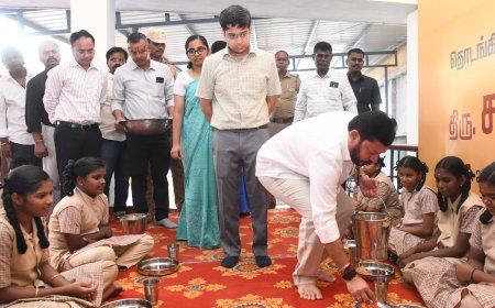 காமராஜர் காலை உணவுத் திட்டம் விரிவாக்கம் : தூத்துக்குடியில் மாணவர்களுக்கு உணவு பரிமாறிய அமைச்சர்கள்