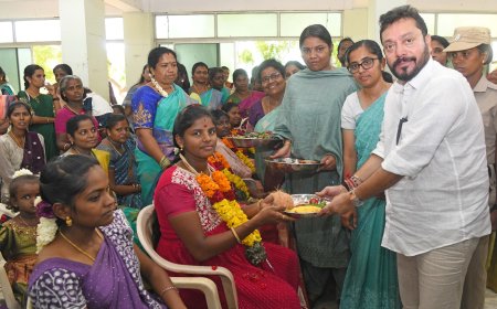 கர்ப்பிணிகளுக்கு சீர்வரிசைப் பொருள்களை வழங்கிய அமைச்சர்கள் ஸ்ரீநாத், மதன்ராஜ்