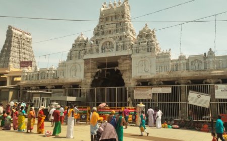 திருச்செந்தூர் கோவில் அறங்காவலர் குழு பதவியேற்பு நிகழ்ச்சி -  செய்தியாளர்களுக்கு தெரிவிக்கப்படாதது ஏன்?