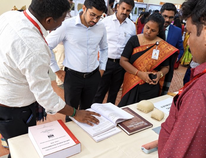 இந்திய, தமிழக தொன்மை வரலாற்றை அறிய அரிய வாய்ப்பு - தூத்துக்குடியில் தமிழ்க் கல்வெட்டுகள் புகைப்படக் கண்காட்சி