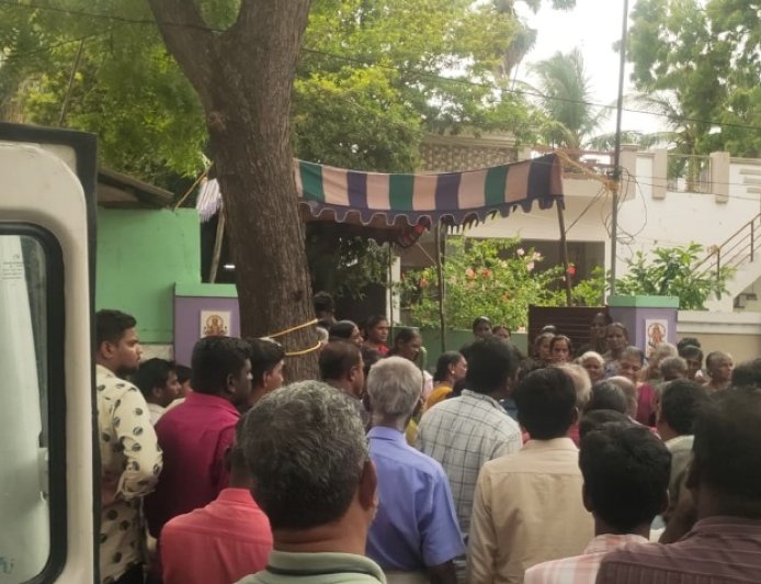 திருச்செந்தூர்  வருவாய் ஆய்வாளர் விபத்தில் பலி !