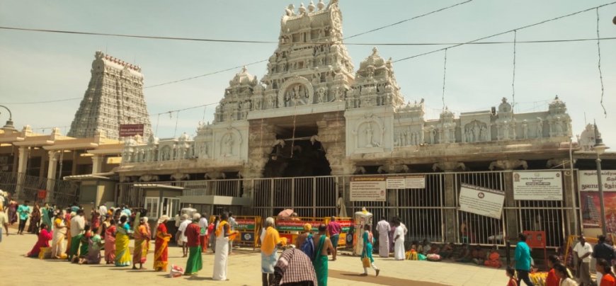 திருச்செந்தூர் கோவில் அறங்காவலர் குழு பதவியேற்பு நிகழ்ச்சி -  செய்தியாளர்களுக்கு தெரிவிக்கப்படாதது ஏன்?