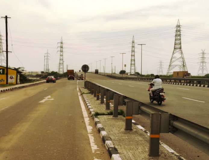 தேசிய நெடுஞ்சாலையில் தவறான வழிகாட்டிப் பலகைகள்! திருச்செந்தூர், குலசை செல்லும் பக்தர்கள் அலைச்சல் – அதிகாரிகள் கவனிப்பார்களா?
